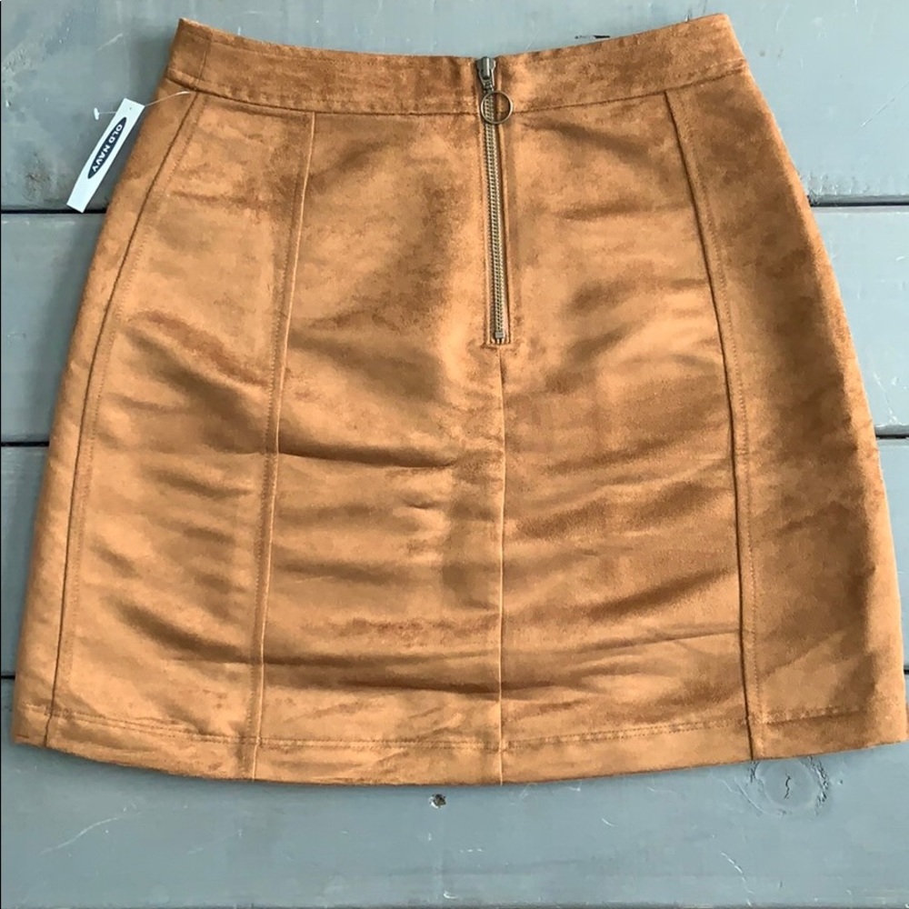 Skirt - Picture 2 of 2